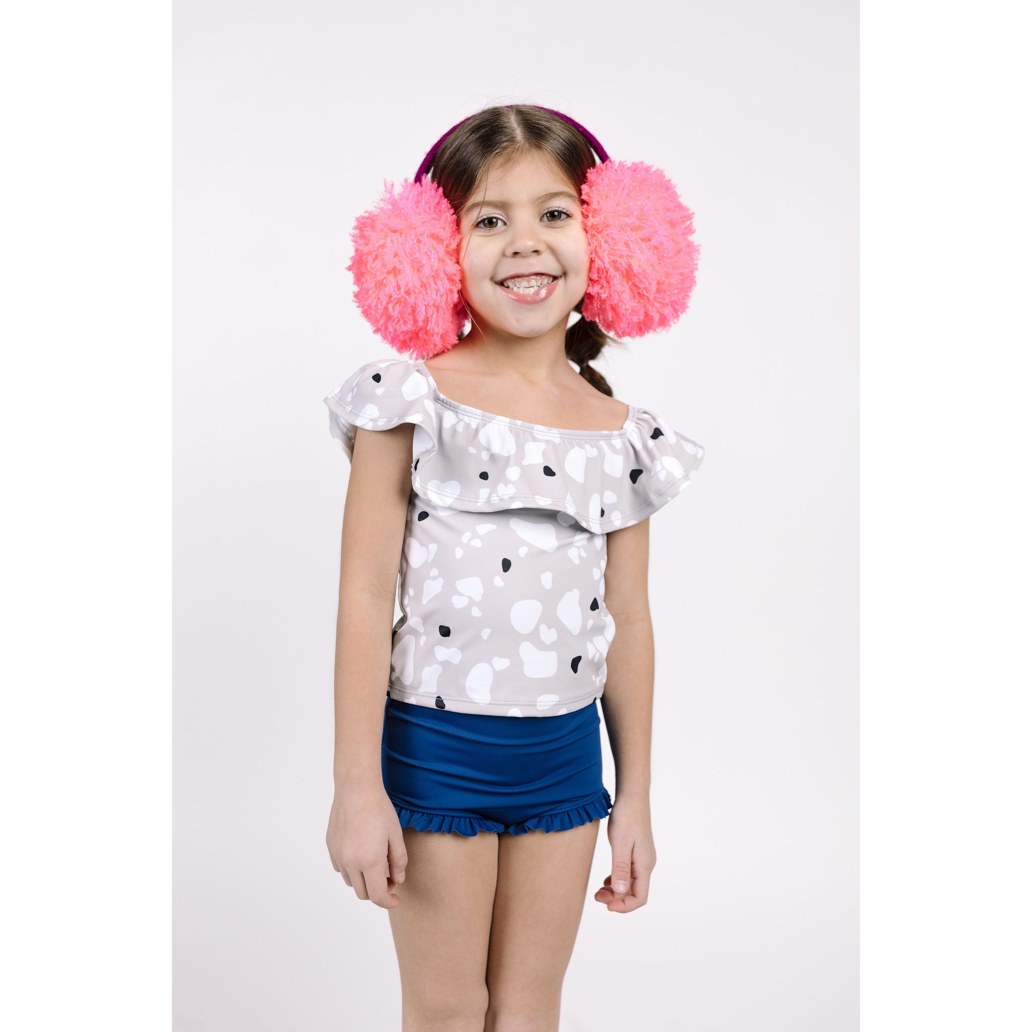 kortni jeane ruffle around top